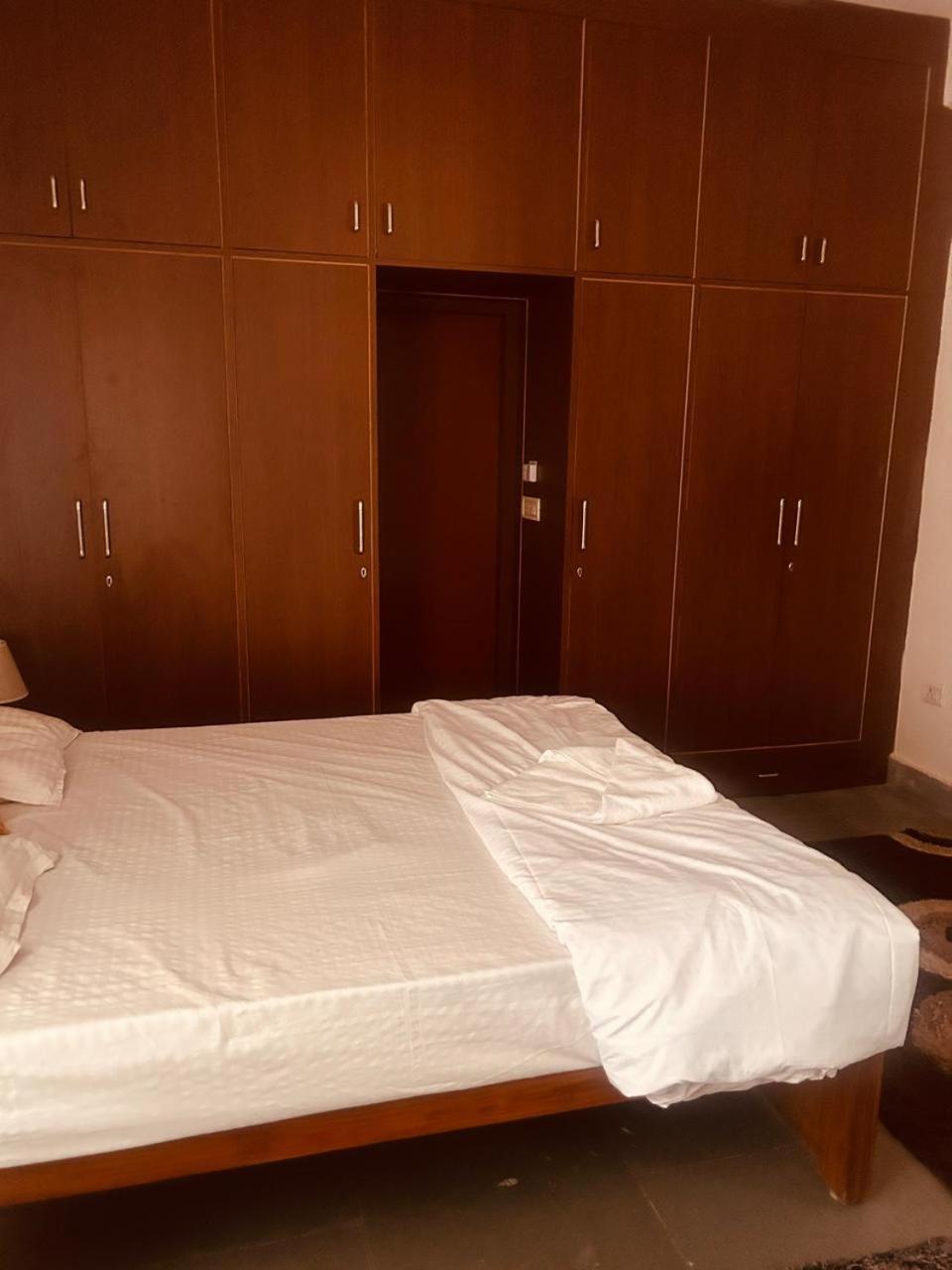 The English Gaon 4 Bhk Bhopal Exterior foto